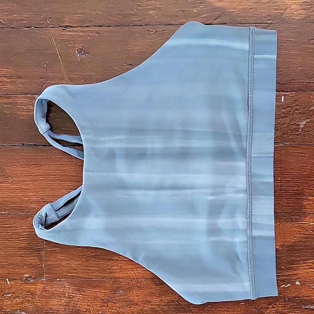 Lululemon high neck energy bra